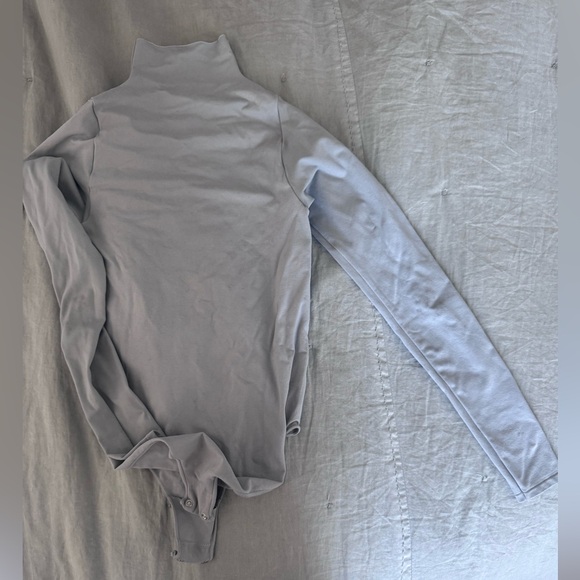 Skims mock neck grey bodysuit size S - Picture 2 of 3